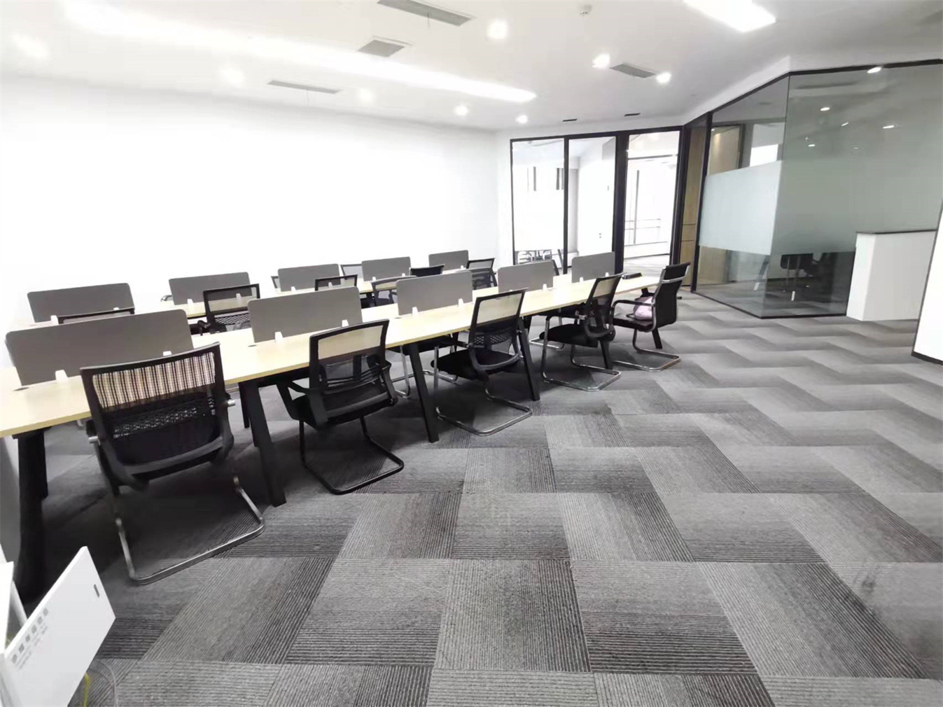 蘇州市湖西 工業(yè)園區(qū) 星海地鐵口 精裝帶家具