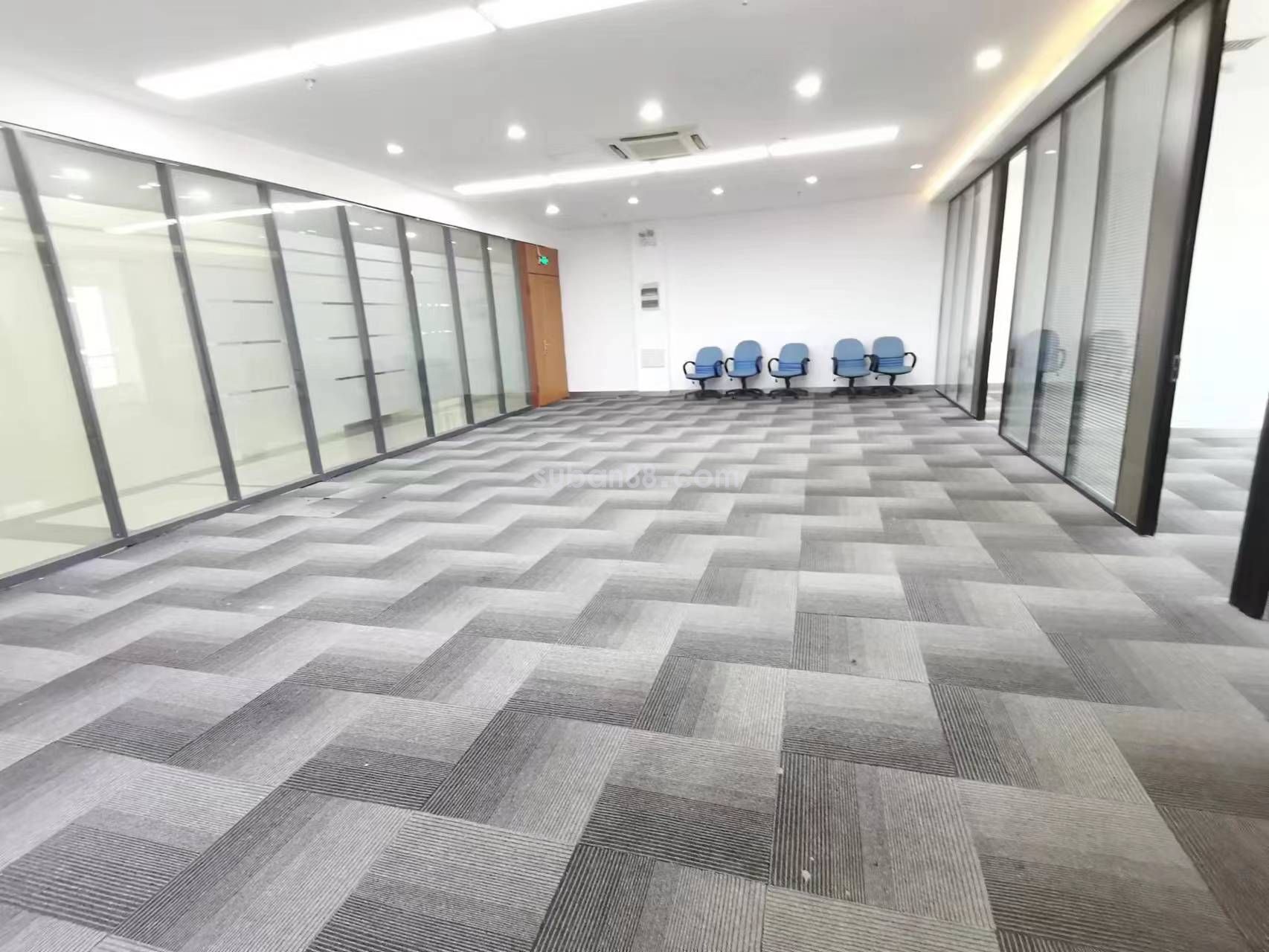 蘇州市工業(yè)園區(qū) 鳳凰國際大廈甲級寫字樓 精裝配家具 甲方直招
